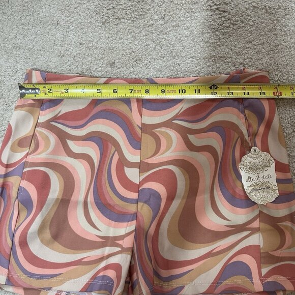 NWT Altar’d State Shorts Women’s Size Large Paisley Print Peach White Blue Brown - Picture 7 of 10